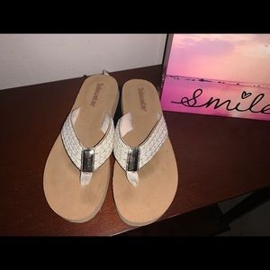 Tidewater flip flops